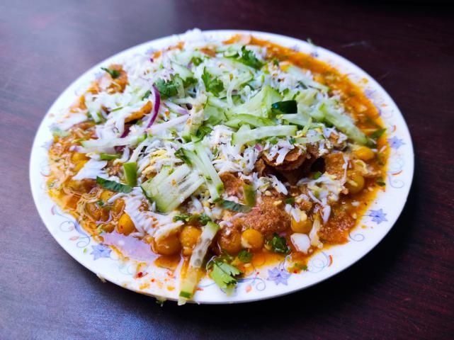 Chotpoti plate